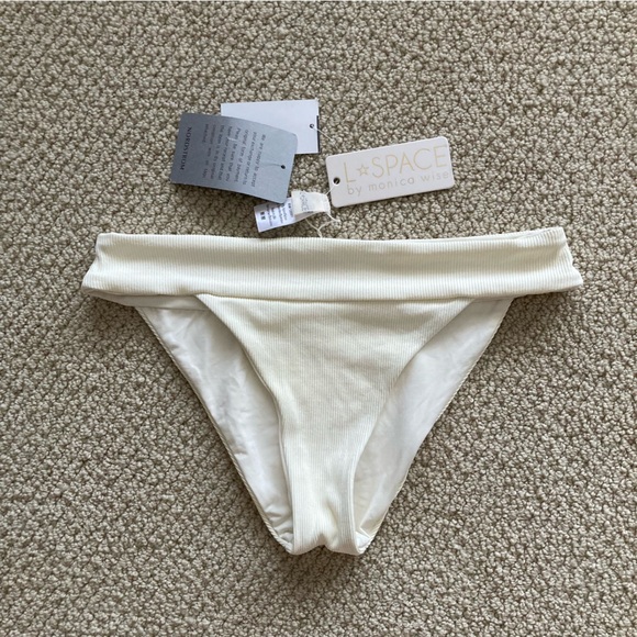 NEW L Space Veronica Ribbed Bikini Bottom Cream Size Medium Cheeky Style NWT - Picture 2 of 9